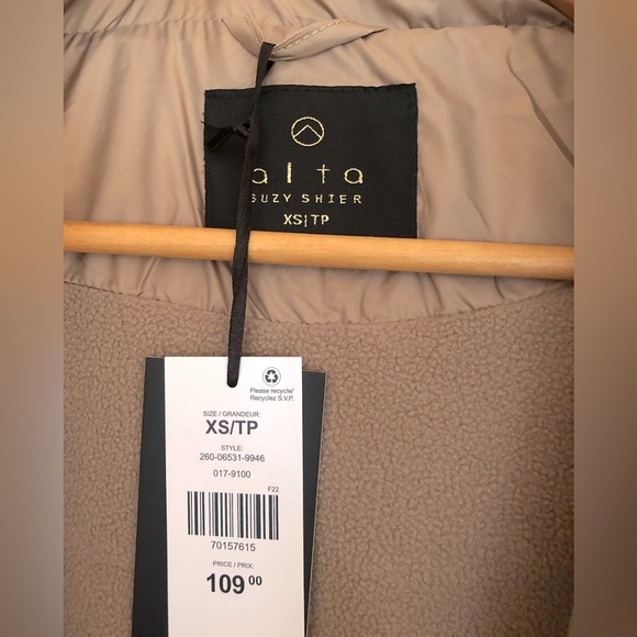 ✨NEW✨Women’s Cozy Warm Winter Jacket - Small - Picture 7 of 10